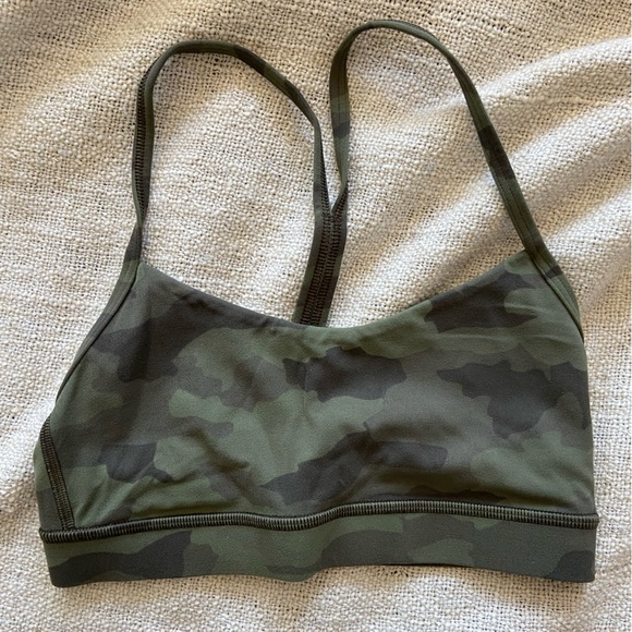 Lululemon Flow Y bra in camo, size 4 - Picture 1 of 3